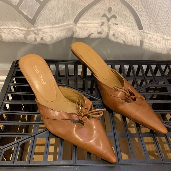 Shoes - Picture 1 of 3